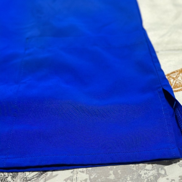 Women’s Scrub Set - Picture 3 of 5